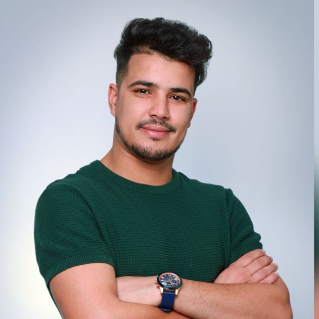 الأستاذ سعيد